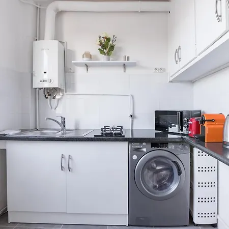 Appartement Sublime 4p Avec Balcon Privee. Neuilly-sur-Seine
